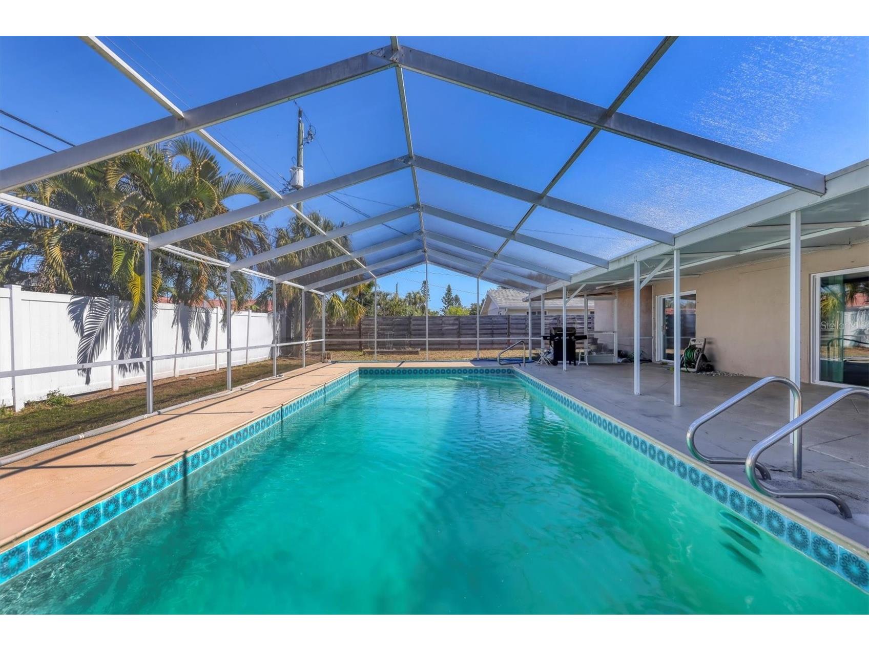 3425 Fairview Drive Sarasota FL 34239 A4682215 image39