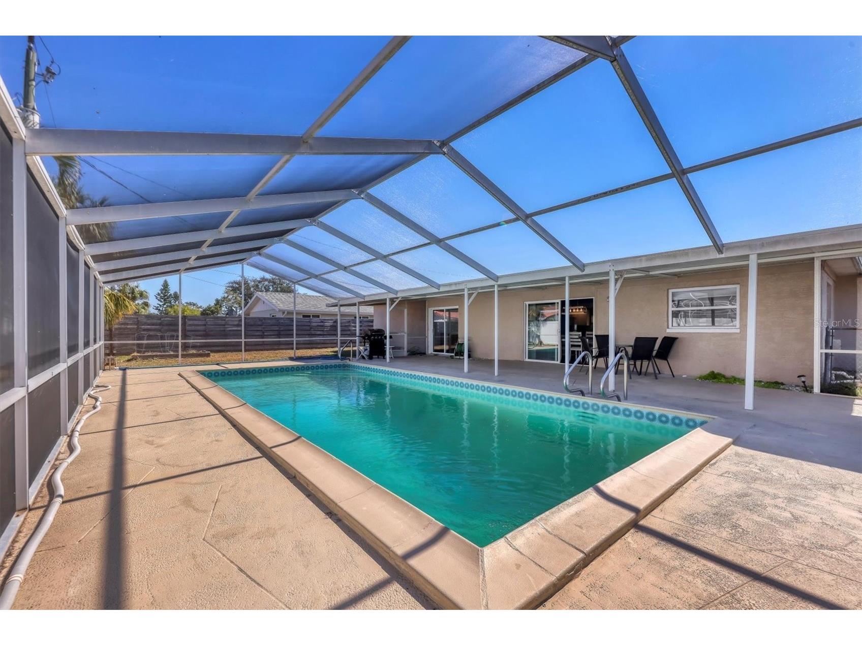 3425 Fairview Drive Sarasota FL 34239 A4682215 image40