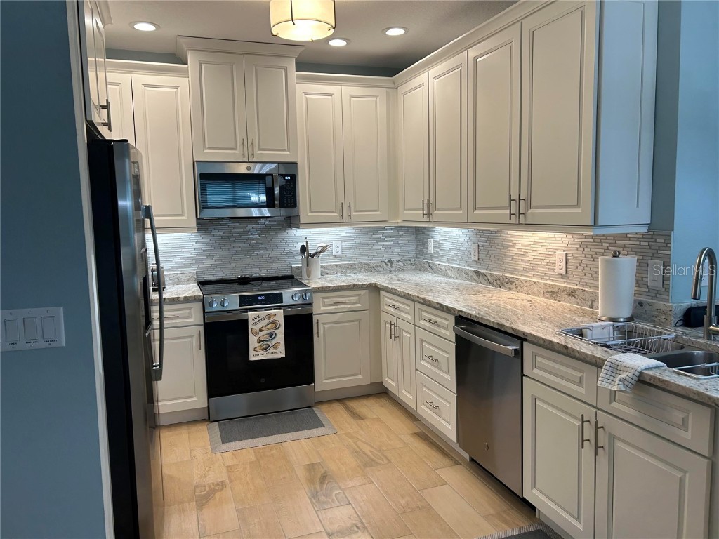 3426 79th Street Circle W #203 Bradenton FL 34209 - PALMA SOLA BAY A4647744 image4