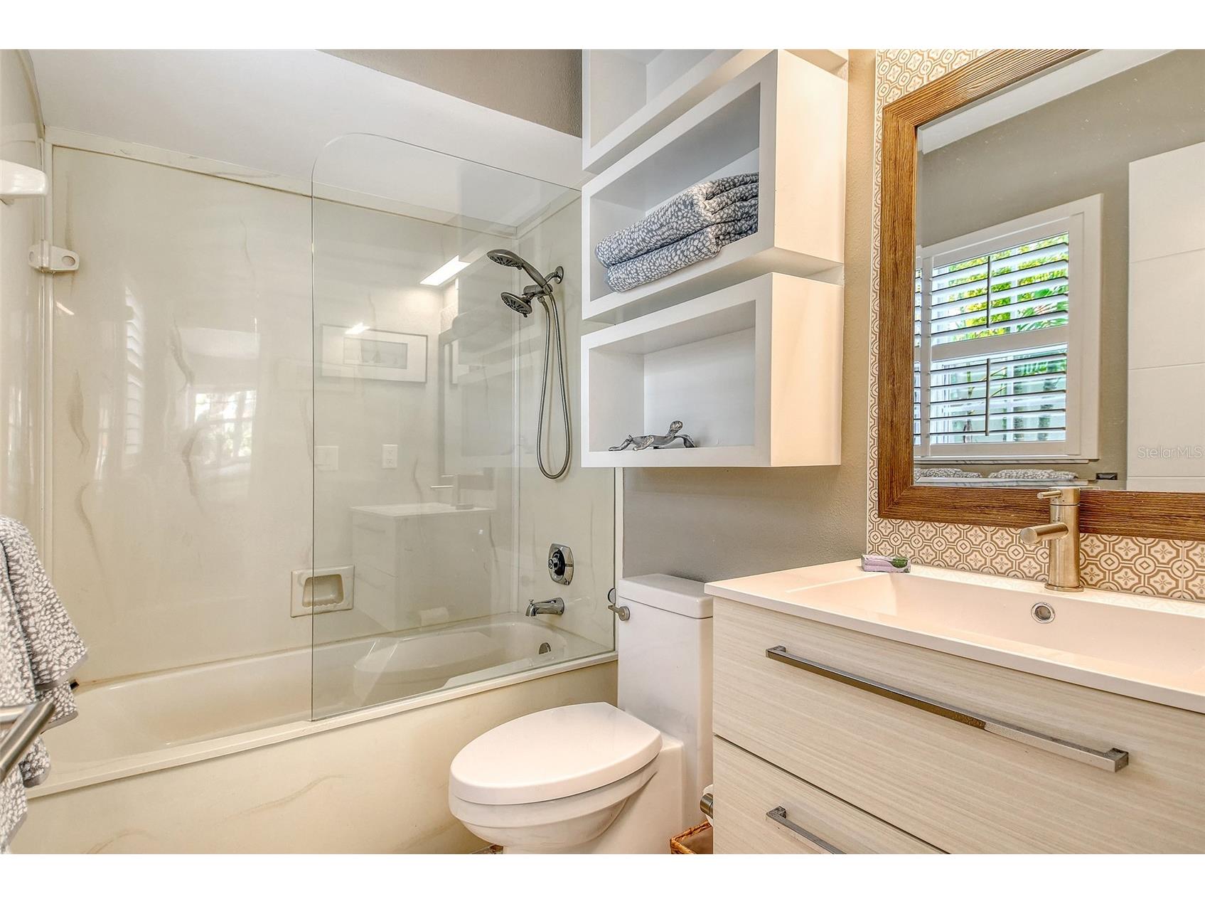 3427 Winding Oaks Drive #14 Longboat Key FL 34228 A4686623 image36
