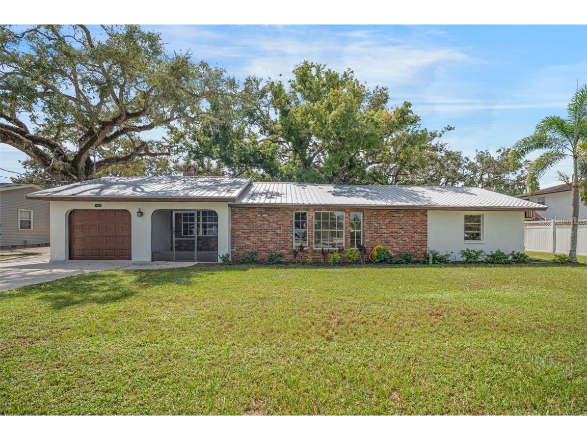 3428 Hacienda Street Sarasota FL 34237 A4668198 image1