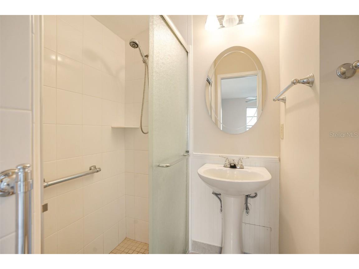 3428 Hacienda Street Sarasota FL 34237 A4668198 image25