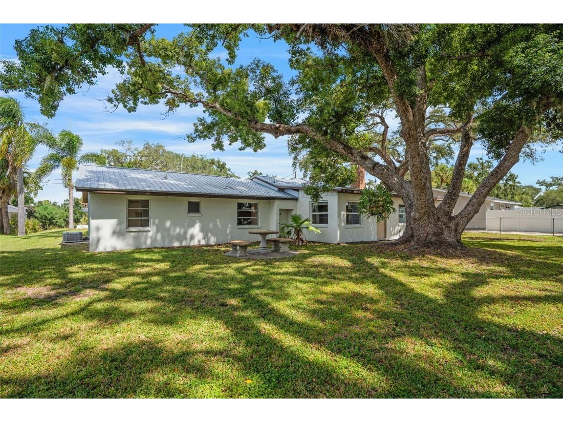 3428 Hacienda Street Sarasota FL 34237 A4668198 image29