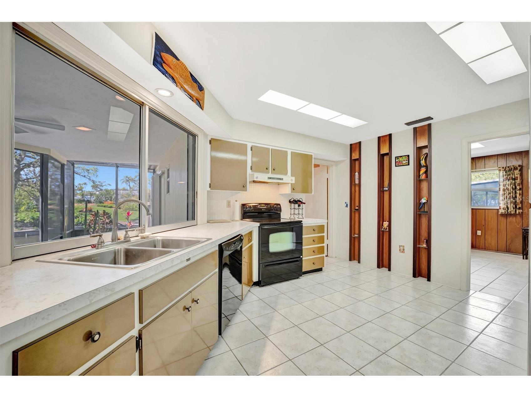 3428 Mineola Drive Sarasota FL 34239 - JAFFA CANAL A4677869 image10