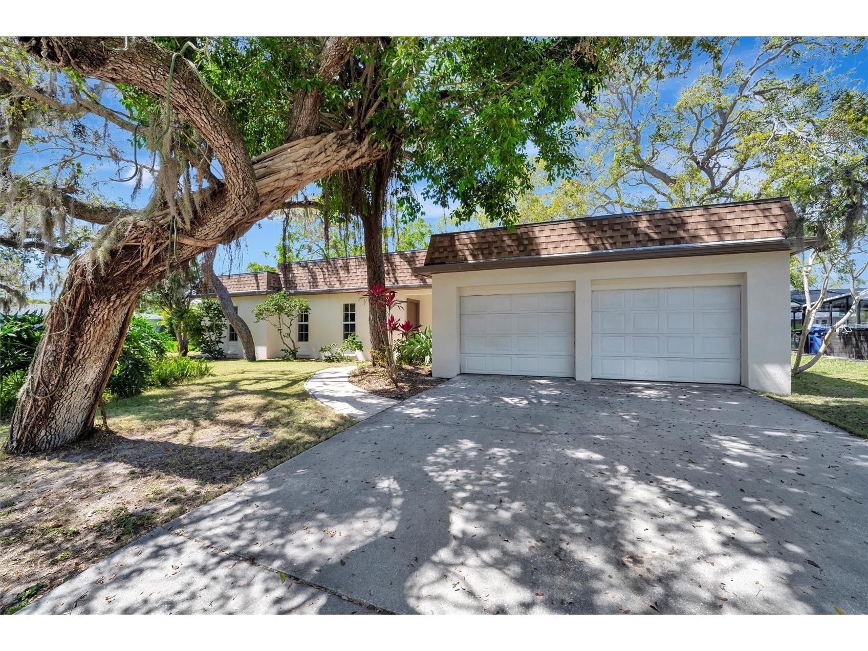 3428 Mineola Drive Sarasota FL 34239 - JAFFA CANAL A4677869 image2