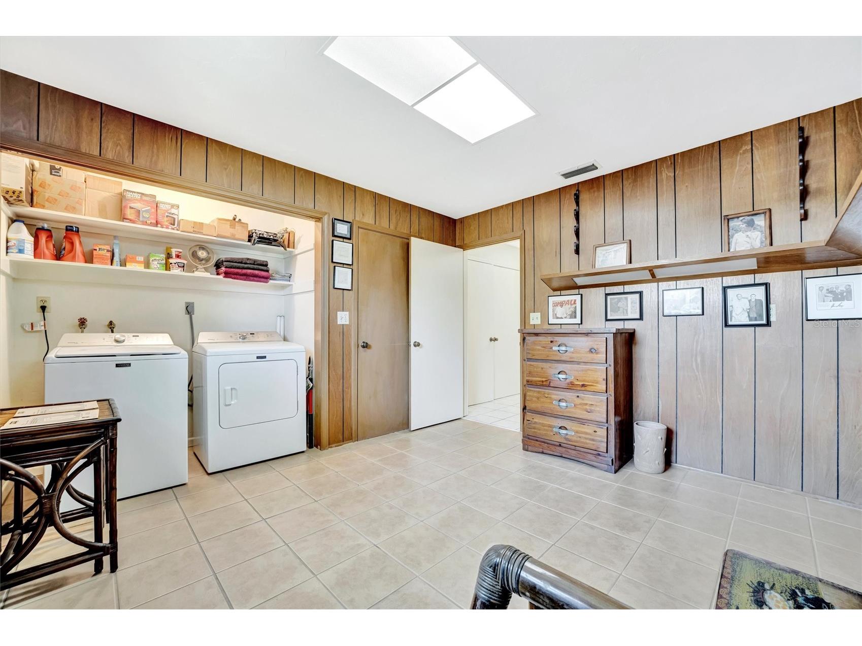 3428 Mineola Drive Sarasota FL 34239 - JAFFA CANAL A4677869 image24