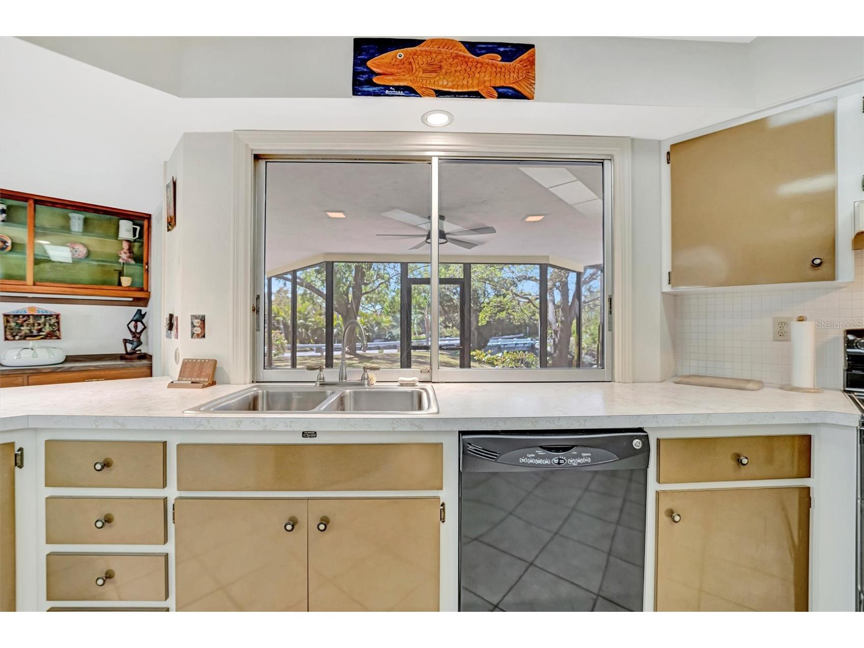 3428 Mineola Drive Sarasota FL 34239 - JAFFA CANAL A4677869 image9