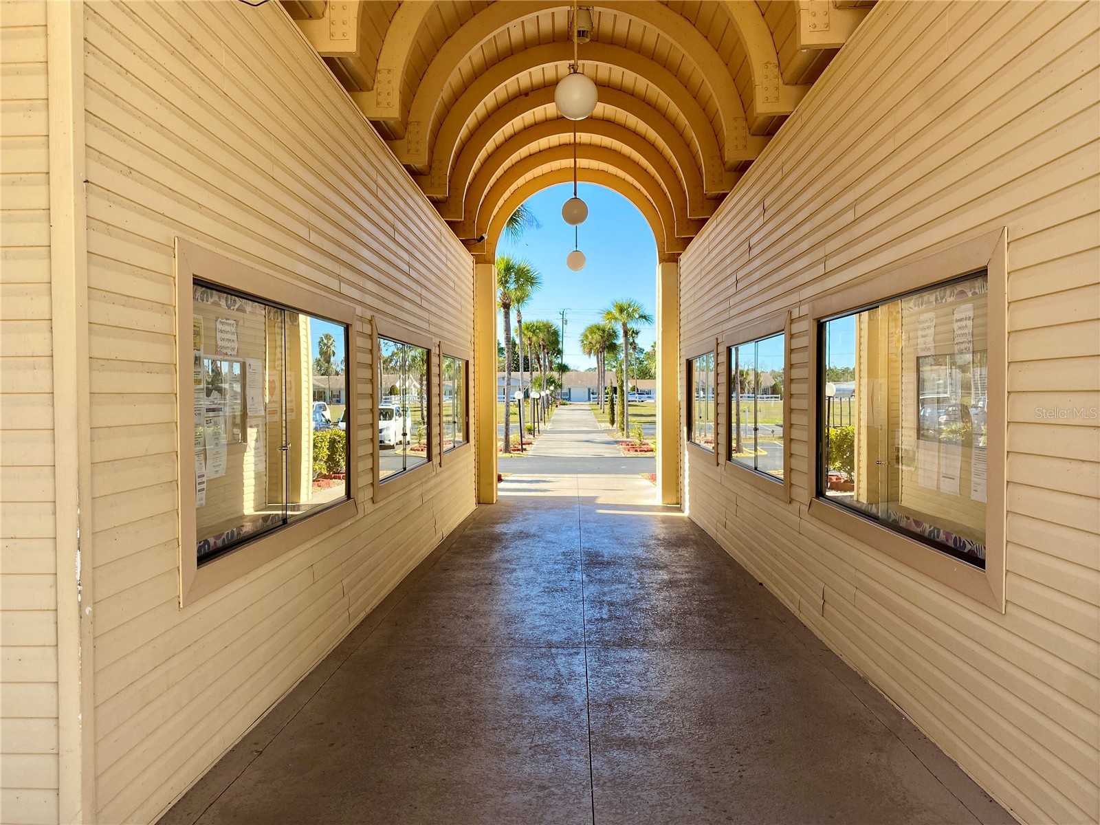 3429 Club Circle Lakeshore FL 33854 - LAKE WALK IN WATER K4903219 image27