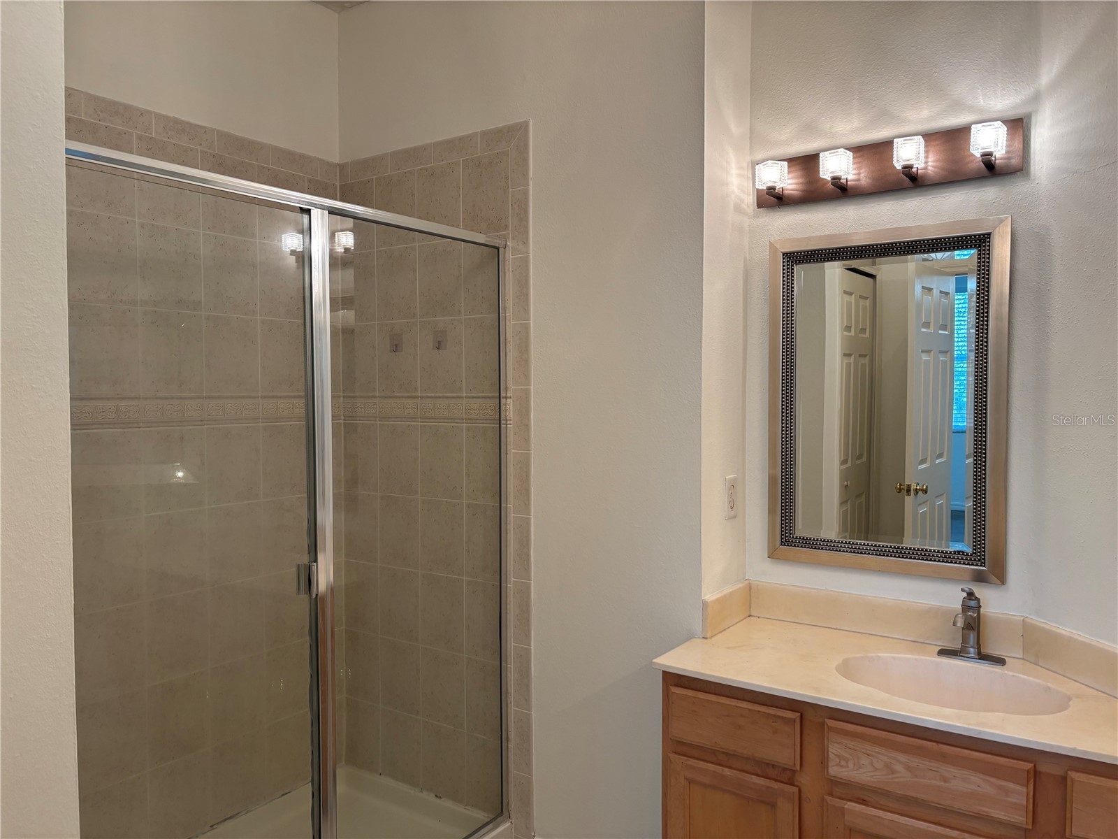3429 Parkridge Circle #19-103 Sarasota FL 34243 A4690982 image18