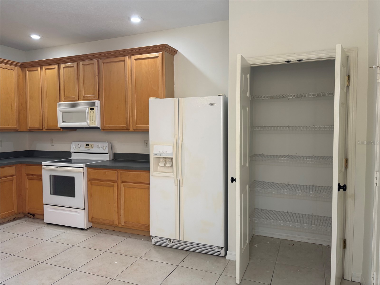 3429 Parkridge Circle #19-103 Sarasota FL 34243 A4690982 image3