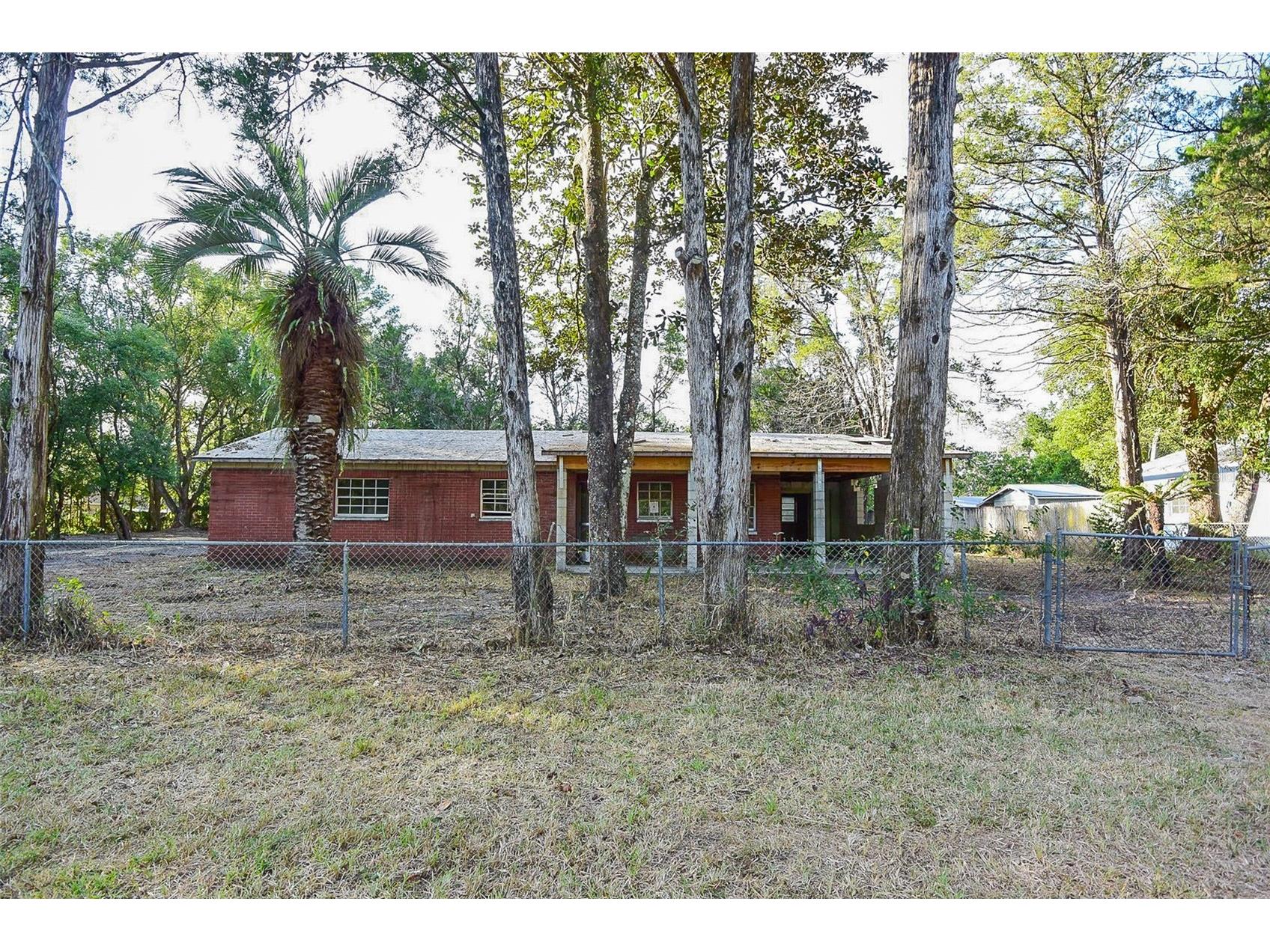 343 Lincoln Avenue Brooksville FL 34604 W7882453 image1