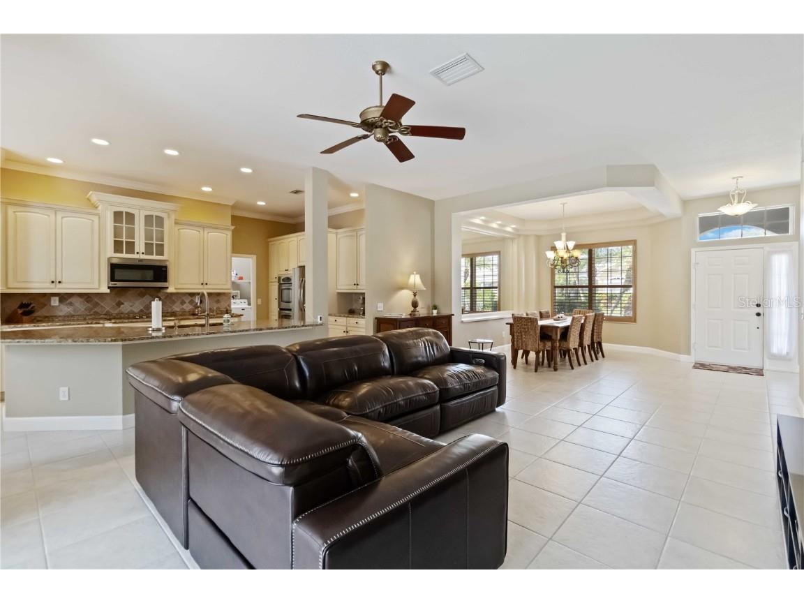 343 Londonderry Drive Sarasota FL 34240 A4666644 image11
