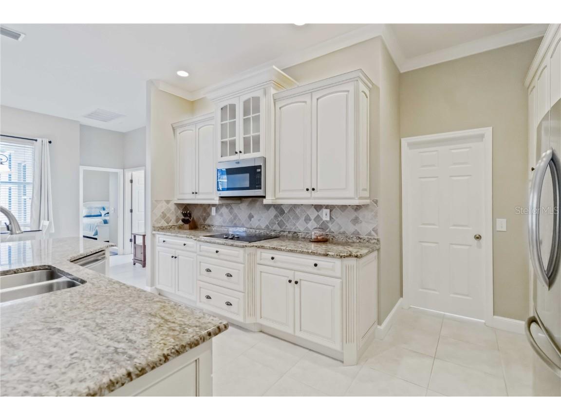 343 Londonderry Drive Sarasota FL 34240 A4666644 image19