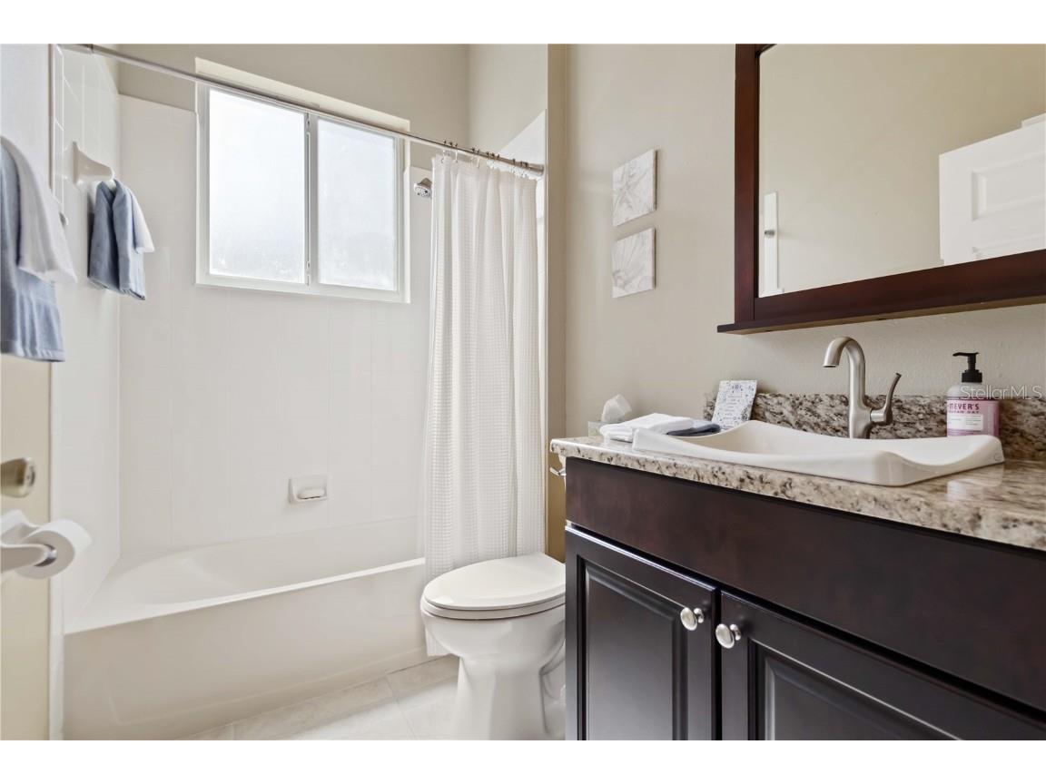 343 Londonderry Drive Sarasota FL 34240 A4666644 image38