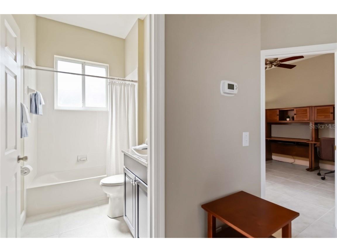 343 Londonderry Drive Sarasota FL 34240 A4666644 image39