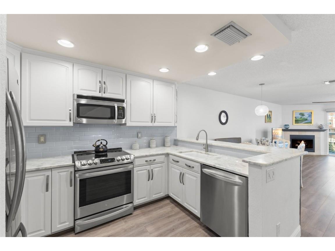 343 Madeira Circle Saint Petersburg FL 33715 TB8449216 image12