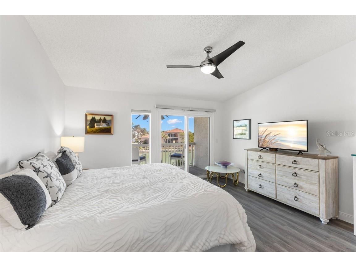 343 Madeira Circle Saint Petersburg FL 33715 TB8449216 image19