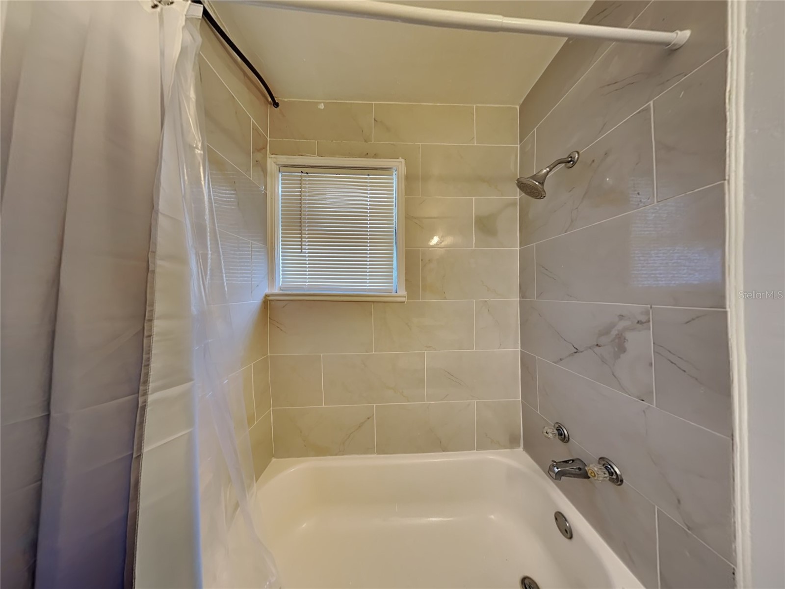 343 Pleasant Street #2 Daytona Beach FL 32114 O6425627 image8