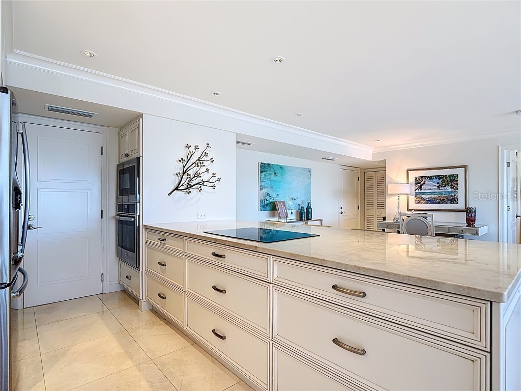 3430 Gulf Shore Boulevard N #3B Naples FL 34103 O6341493 image4