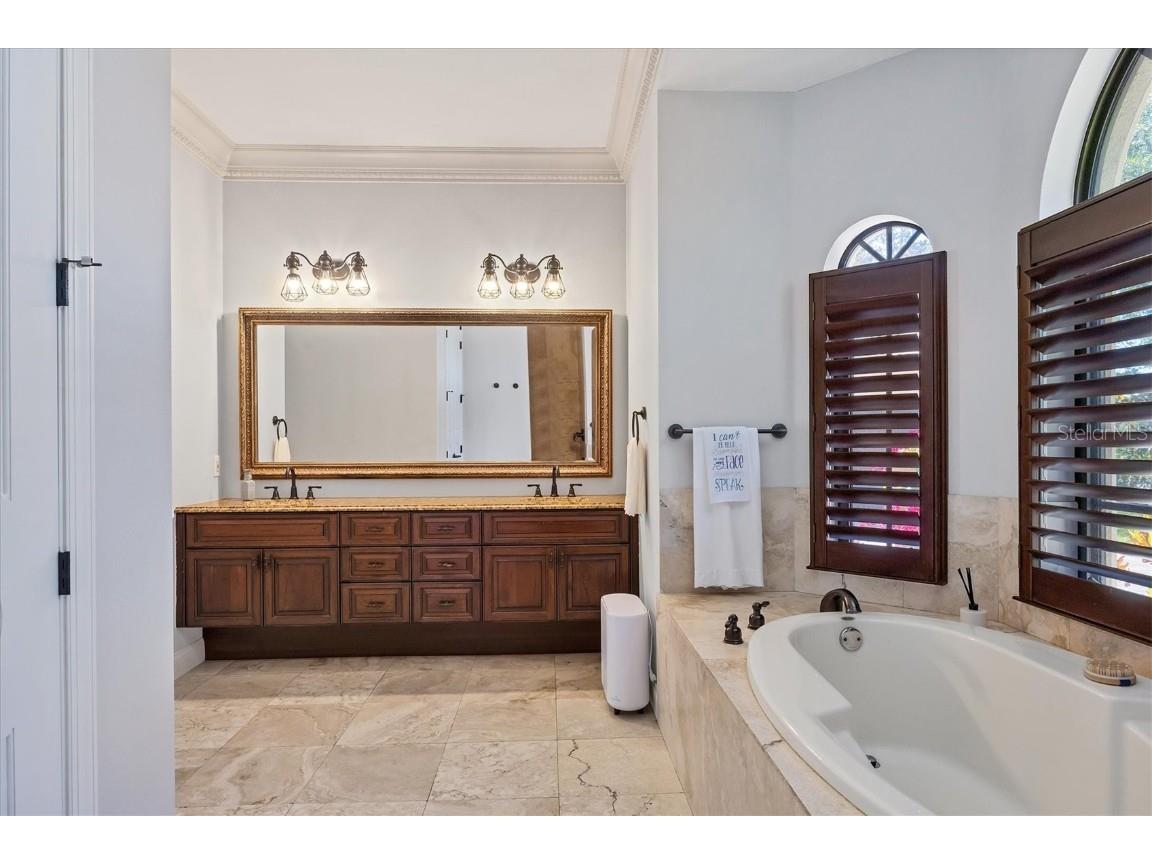 3432 Founders Club Drive Sarasota FL 34240 A4648130 image29