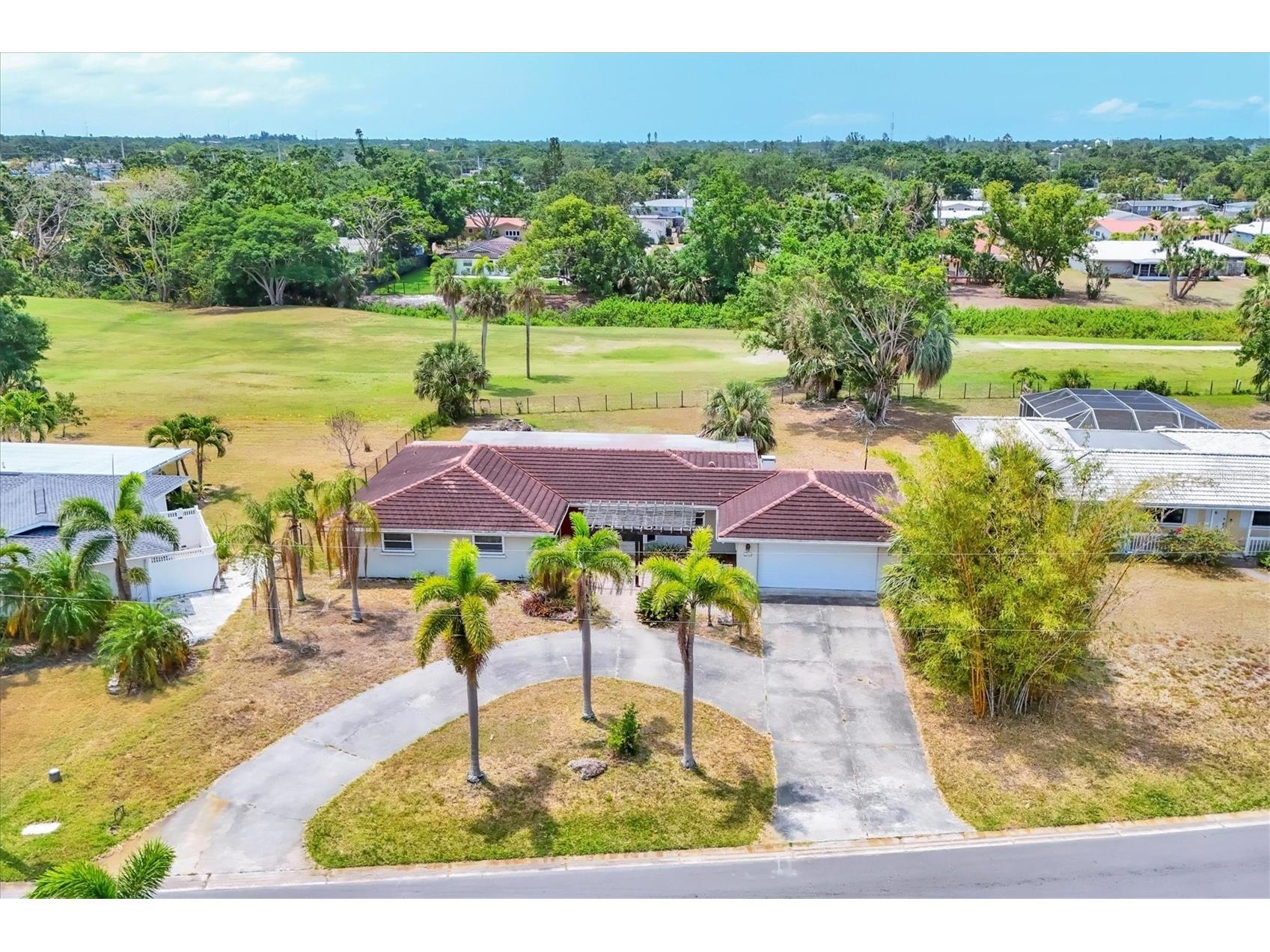 3432 Pine Valley Drive Sarasota FL 34239 A4652613 image1