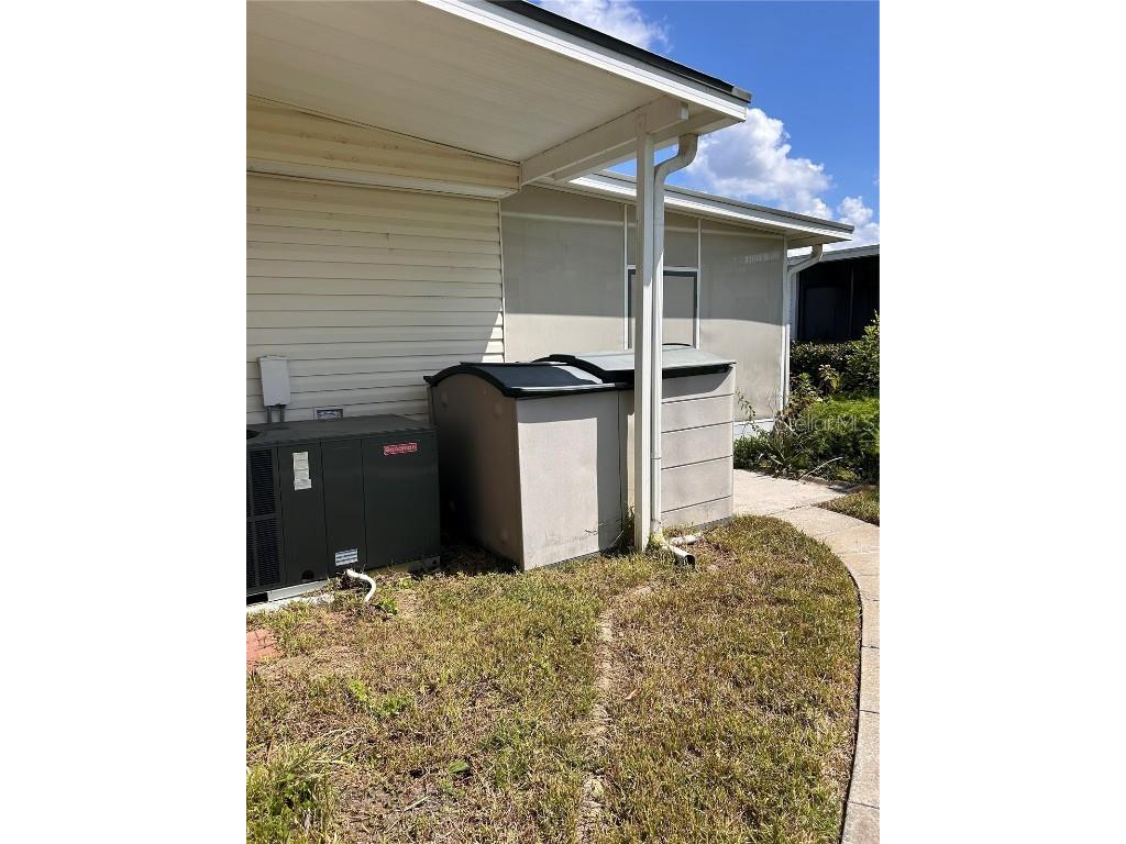 34323 Island Drive Leesburg FL 34788 - LAKE EUSTIS- CHAIN OF LAKES G5087588 image23