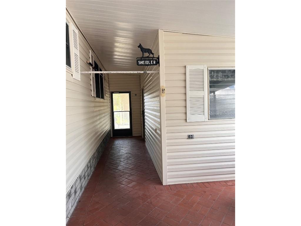 34323 Island Drive Leesburg FL 34788 - LAKE EUSTIS- CHAIN OF LAKES G5087588 image27