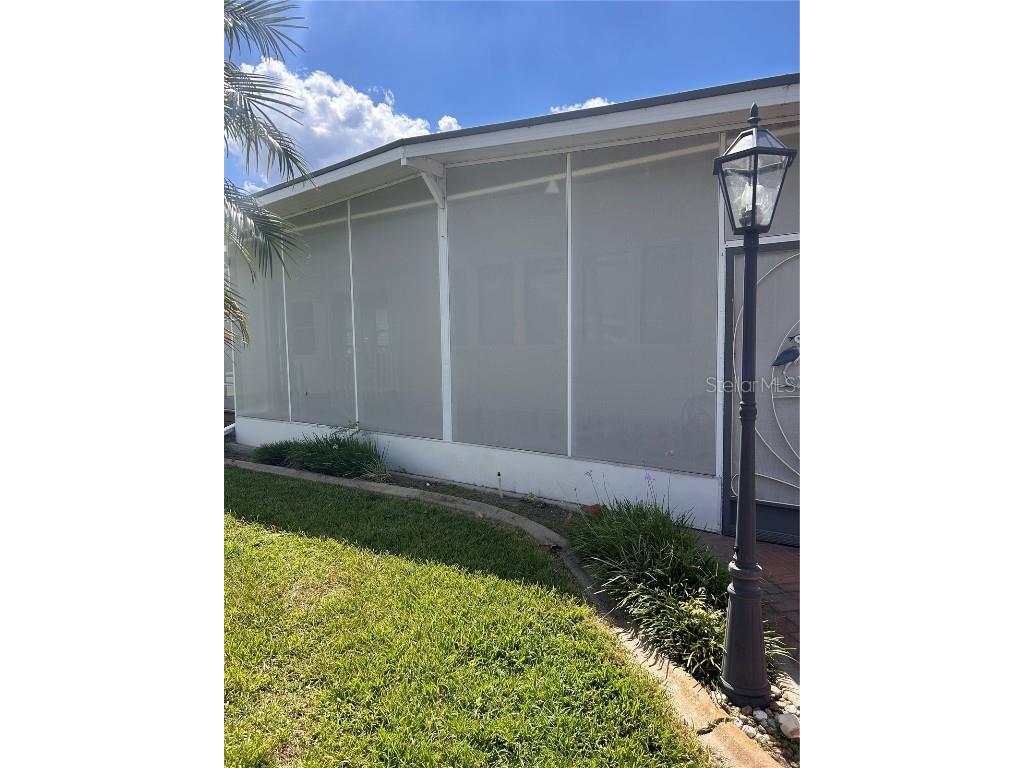 34323 Island Drive Leesburg FL 34788 - LAKE EUSTIS- CHAIN OF LAKES G5087588 image30