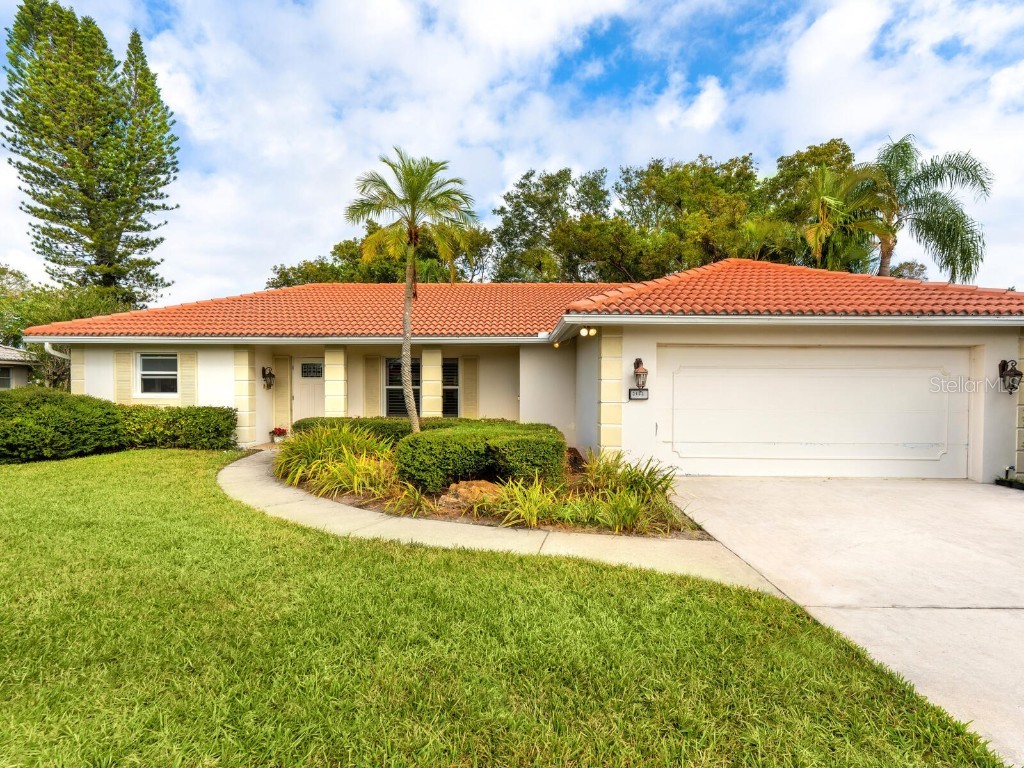3433 Brookline Drive Sarasota FL 34239 A4559503 image1