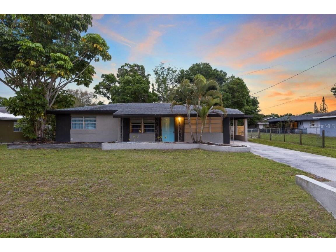 3433 Cambridge Drive Sarasota FL 34232 A4606014 image1
