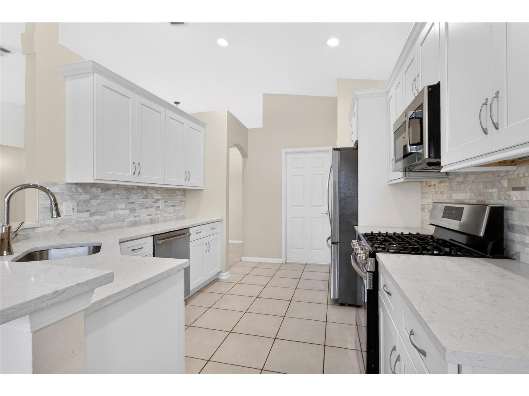 3433 Clear Stream Drive Orlando FL 32822 - VENTURA CC WATERWAY O6395789 image10