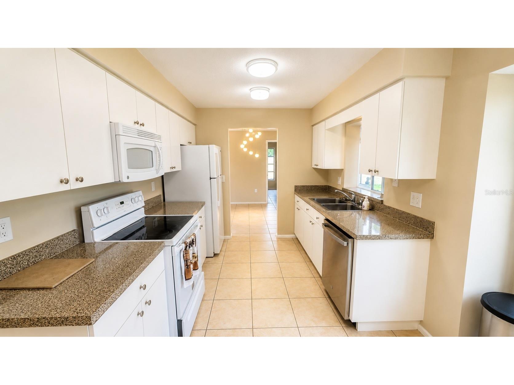 3435 Dunbar Drive Sarasota FL 34232 A4697575 image10