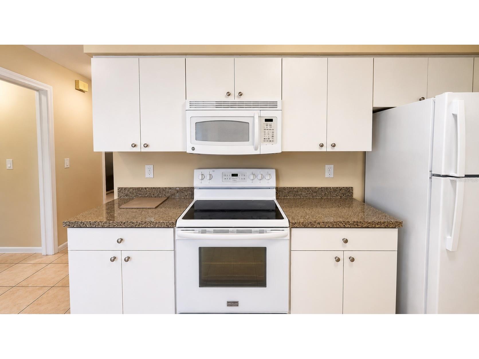 3435 Dunbar Drive Sarasota FL 34232 A4697575 image9