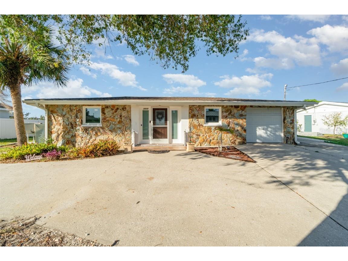 3435 Pinetree Street Port Charlotte FL 33952 - Spring Lake C7516414 image3