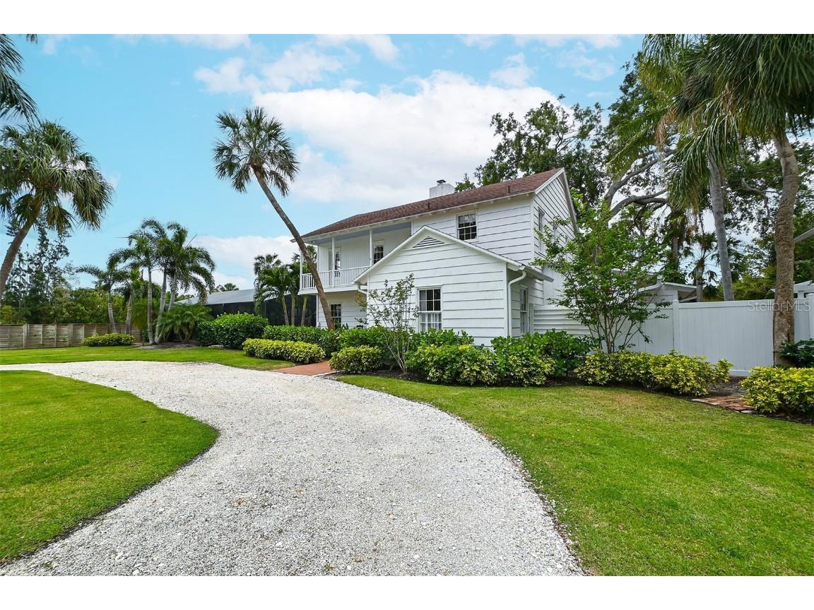 3435 Seagrape Drive Sarasota FL 34242 A4568181 image1