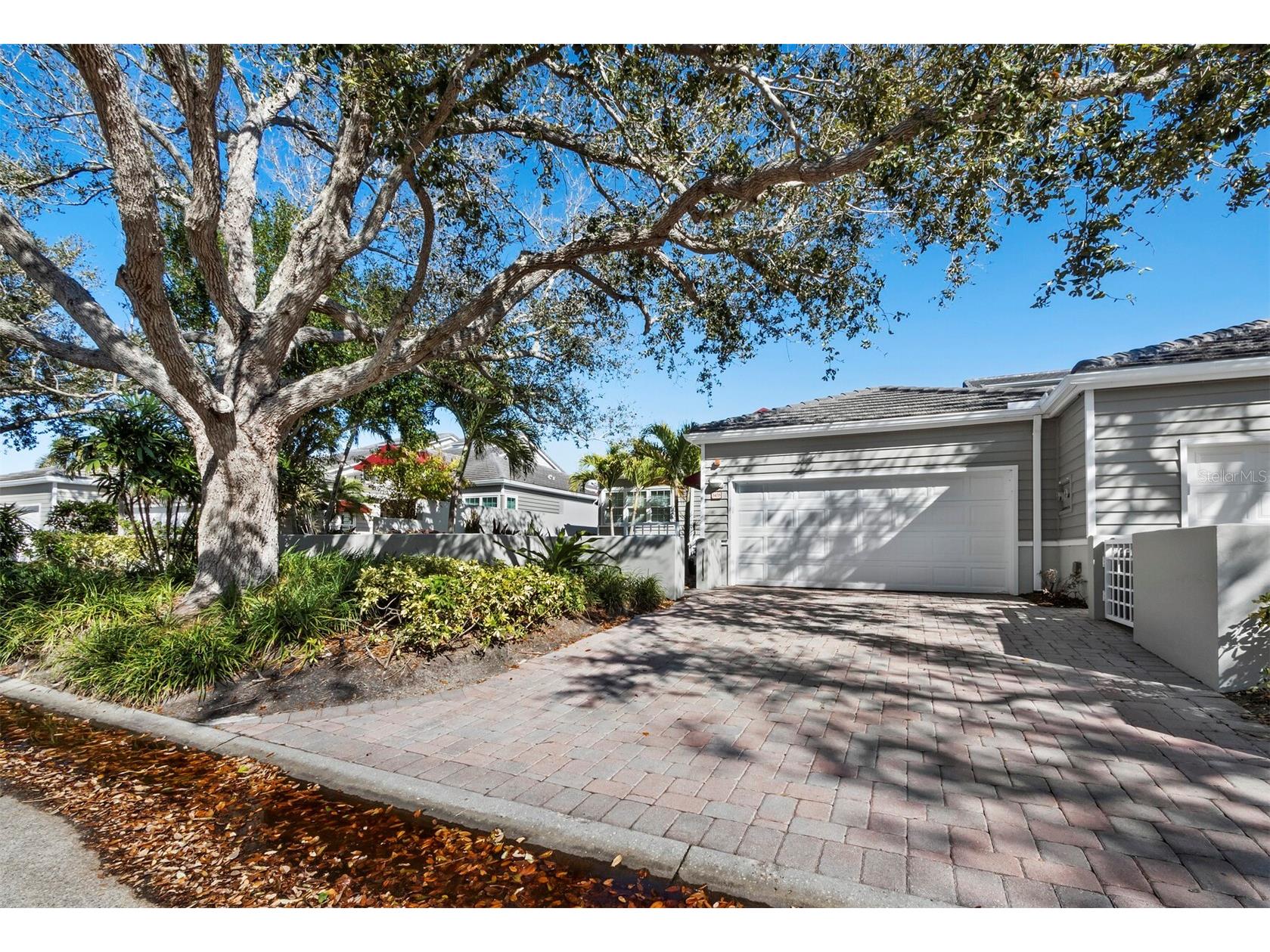 3435 Winding Oaks Drive #18 Longboat Key FL 34228 A4680403 image2