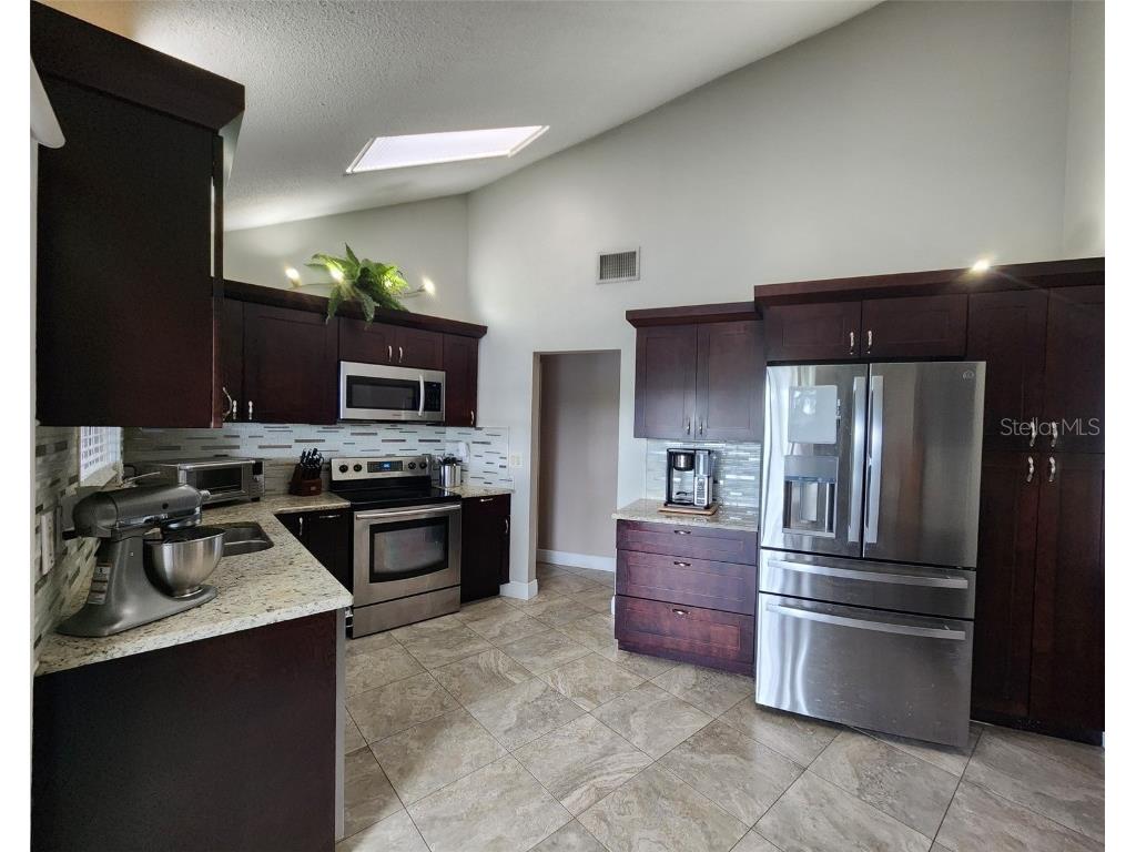 34386 Whispering Oaks Boulevard Dade City FL 33523 TB8444253 image6