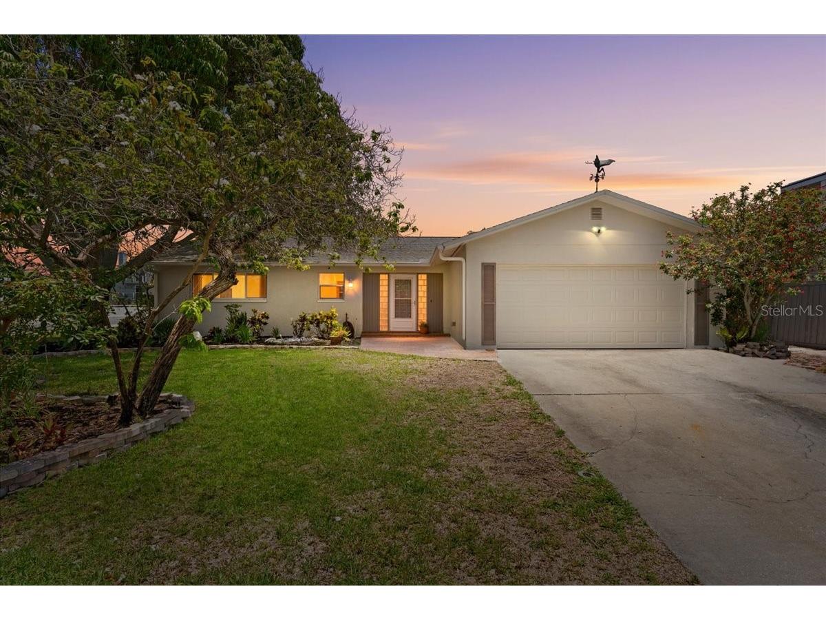 344 Crosswinds Drive Palm Harbor FL 34683 TB8507768 image1