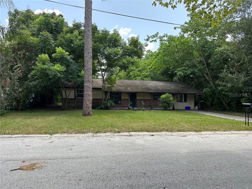 344 E Volusia Avenue Deland FL 32724 V4931874 image1