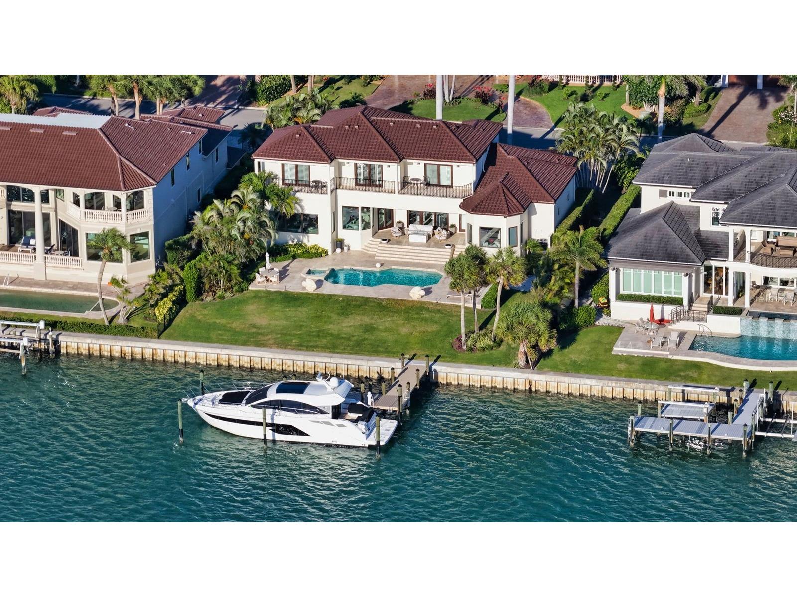 344 W Royal Flamingo Drive Sarasota FL 34236 A4693231 image4