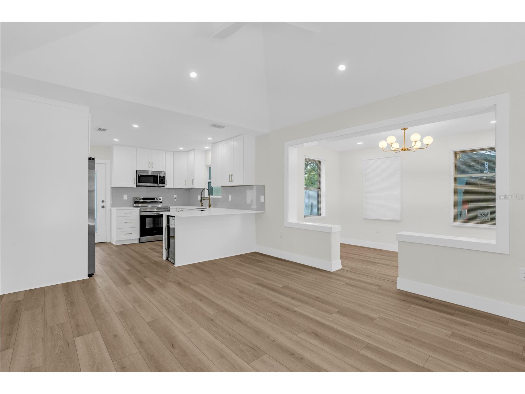 3440 17th Street N Saint Petersburg FL 33713 TB8506516 image14