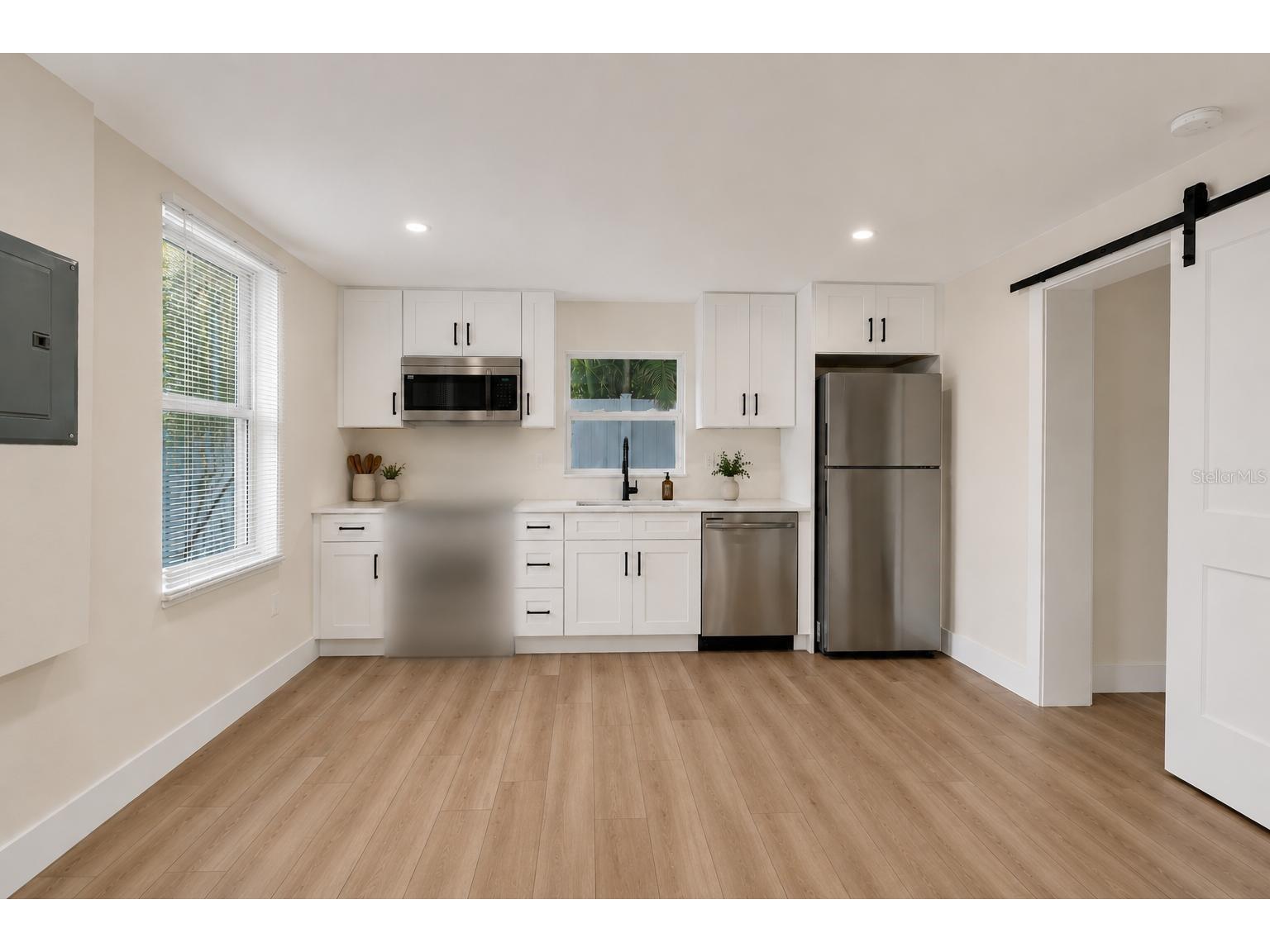 3440 17th Street N Saint Petersburg FL 33713 TB8506516 image34