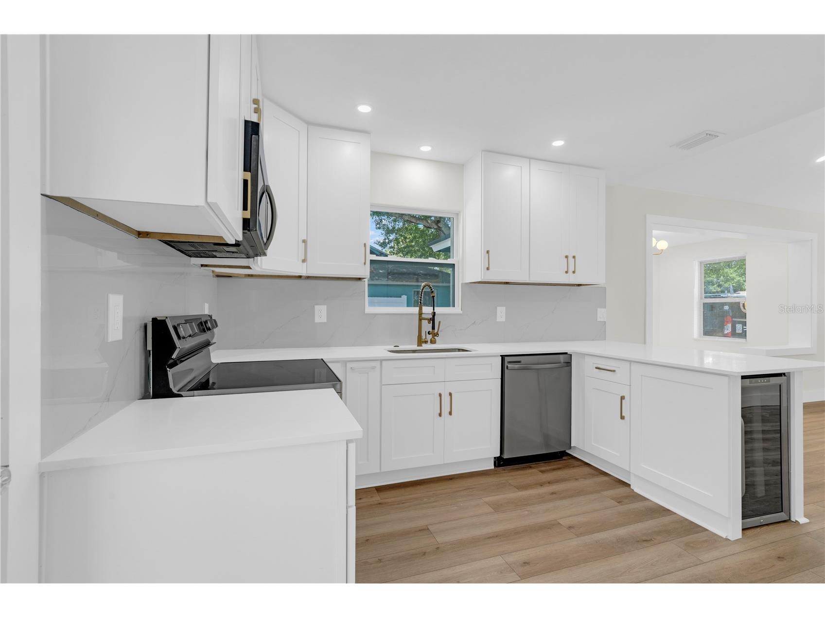 3440 17th Street N Saint Petersburg FL 33713 TB8506516 image7
