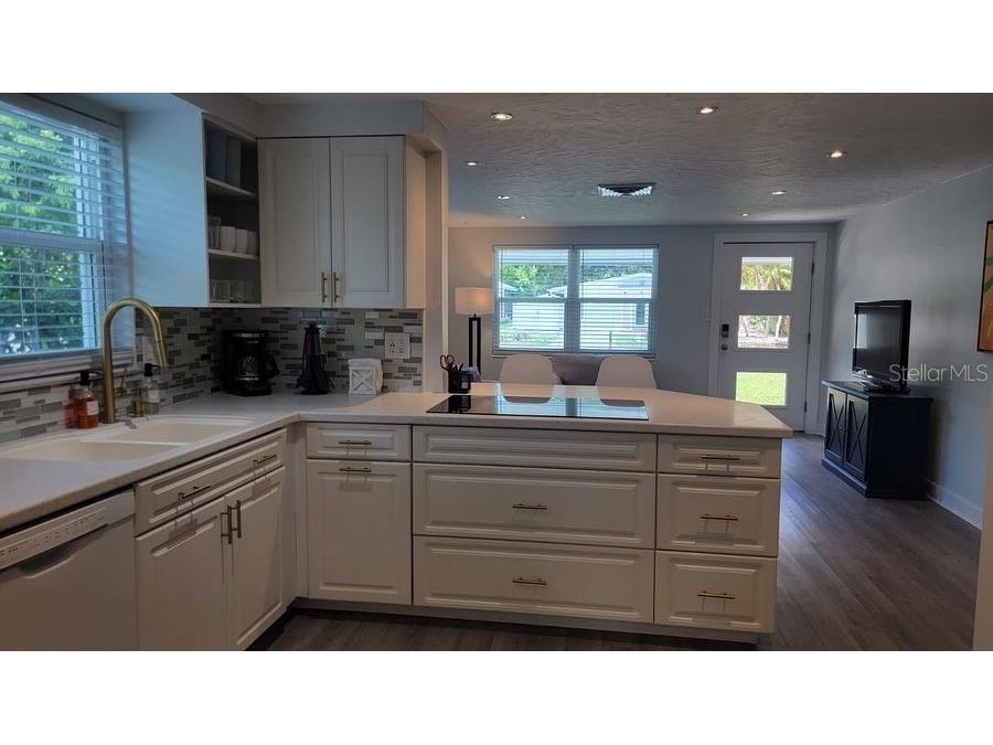 3440 Chapel Drive Sarasota FL 34234 A4694145 image8