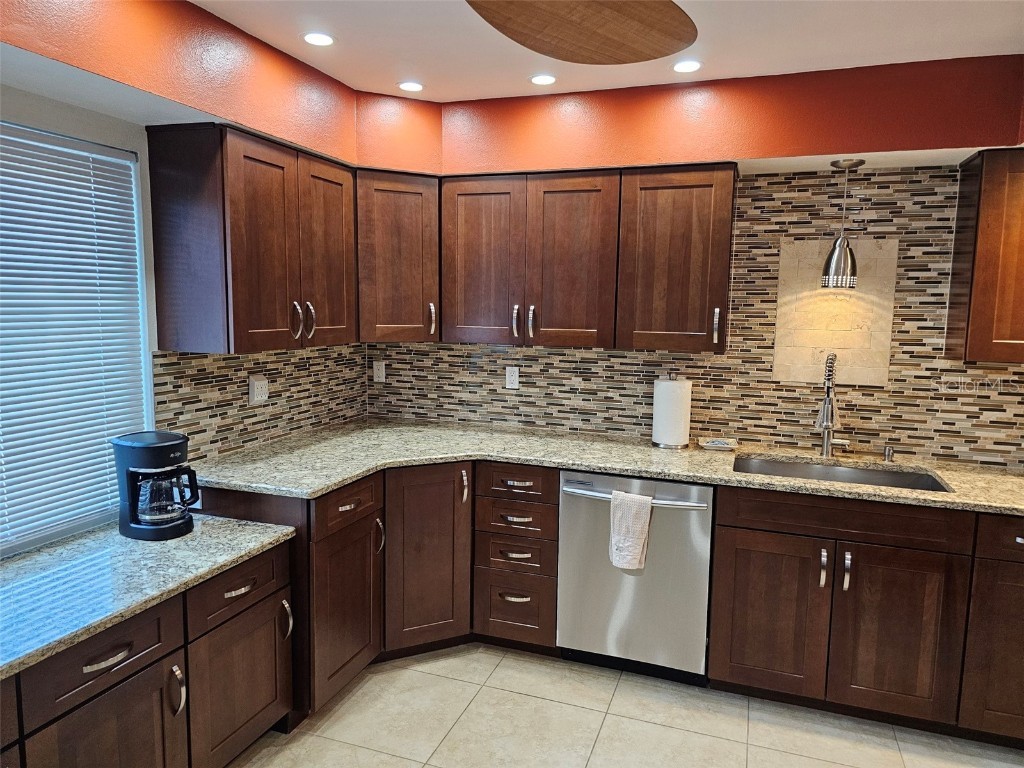 3441 51st Avenue Circle W #213 Bradenton FL 34210 A4661237 image14