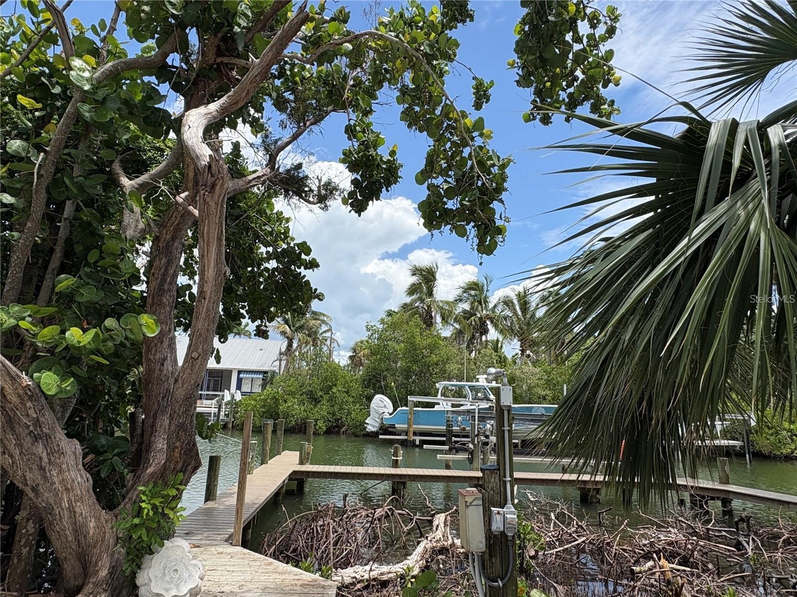 3441 Gulfmead Drive Sarasota FL 34242 A4684918 image18