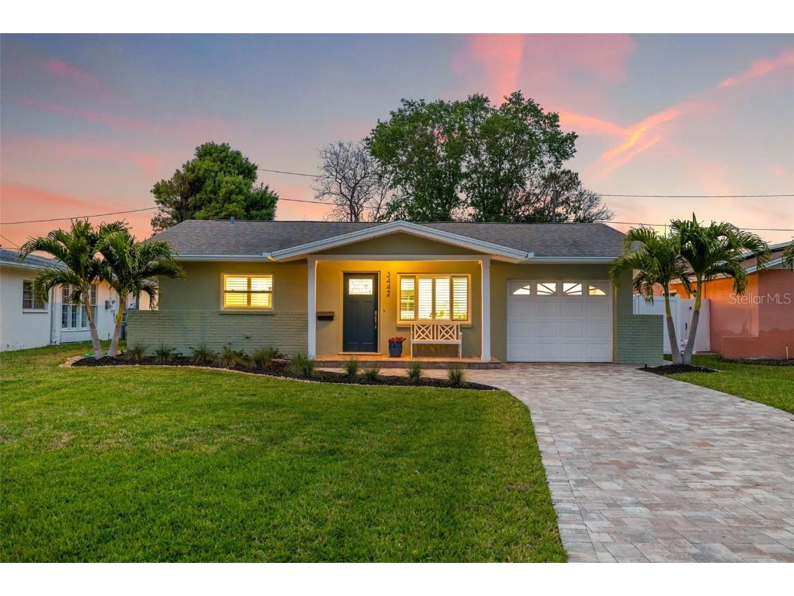 3442 Bayshore Boulevard NE Saint Petersburg FL 33703 U8232590 image1