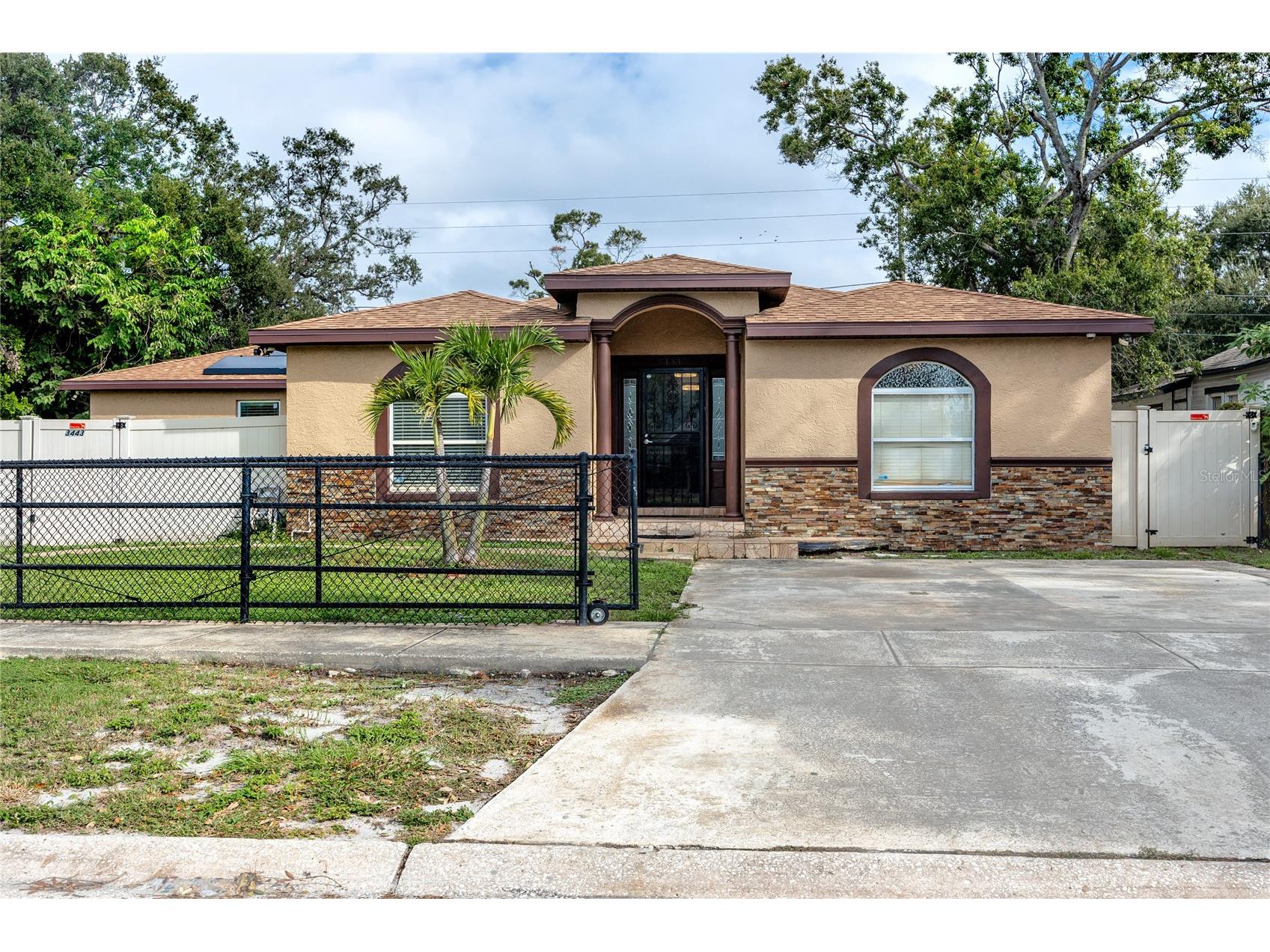 3443 16th Avenue S Saint Petersburg FL 33711 TB8436277 image1