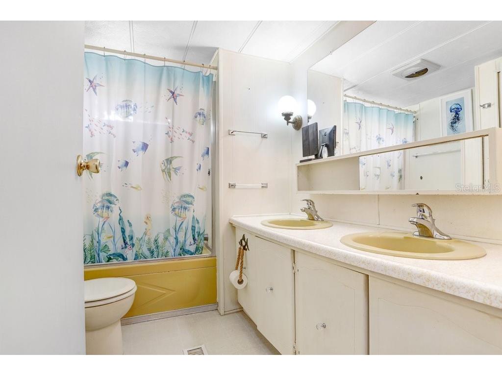 3447 Michigan Avenue Sebring FL 33870 TB8456966 image20