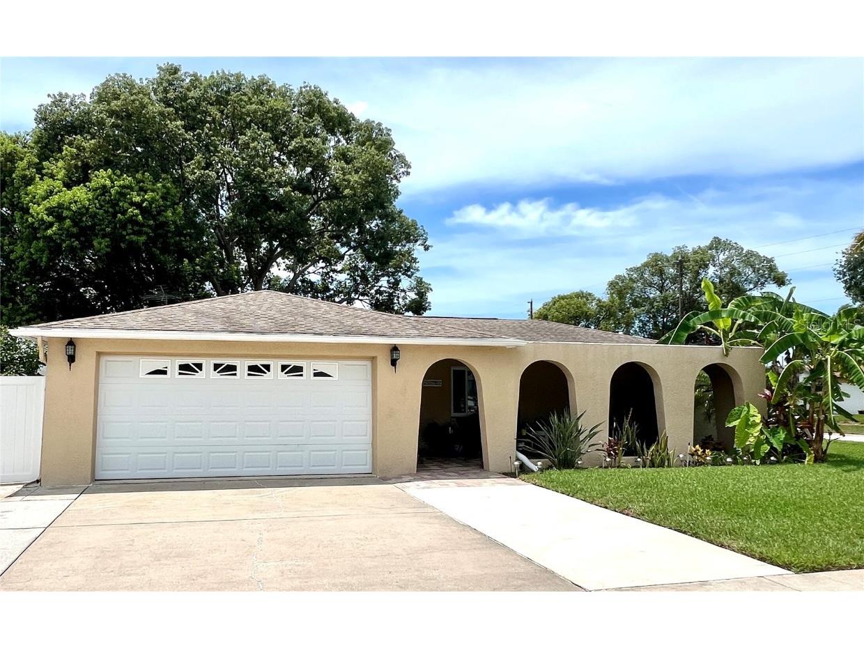 3447 Paloma Dr Holiday FL 34690 W7876676 image1